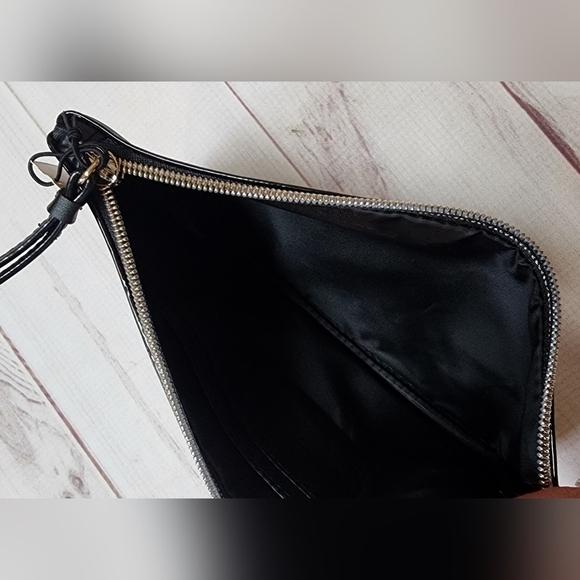 Victoria's Secret Black Studded Wristlet Wallet Limited Edition - New With Tags - Picture 4 of 7